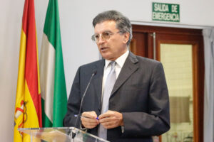Delgado Ramos ofrece un repaso transversal del ordenamiento jurídico en torno a las figuras afines vinculadas a la Propiedad Horizontal