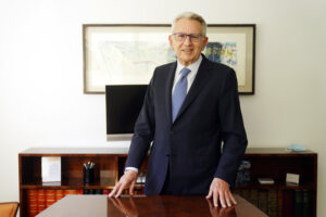 El presidente de la RAJYL Granada, Rafael López Cantal, revalida su cargo como consejero nato del Consejo Consultivo de Andalucía