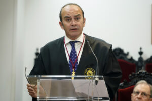 El profesor Alejandro Martínez Dhier toma posesión como Académico Correspondiente titular de la Medalla número 14 de la RAJYL