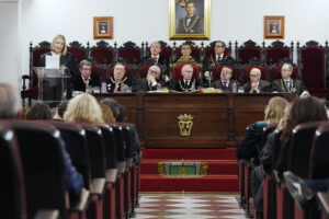La catedrática de la Universidad de Almería María Belén Sainz-Cantero reflexiona sobre la función social de la vivienda en su toma posesión como Académica de Número de la RAJYL de Granada
