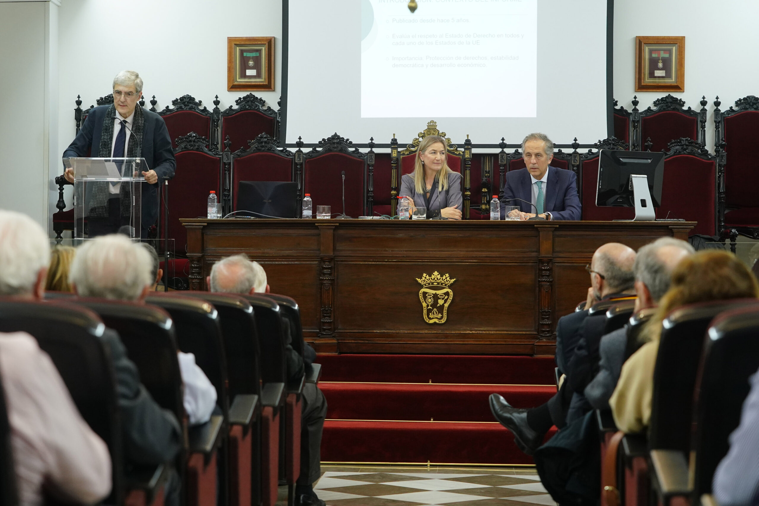 I Mesa Redonda del ciclo 'Estado sobre el Estado de Derecho'