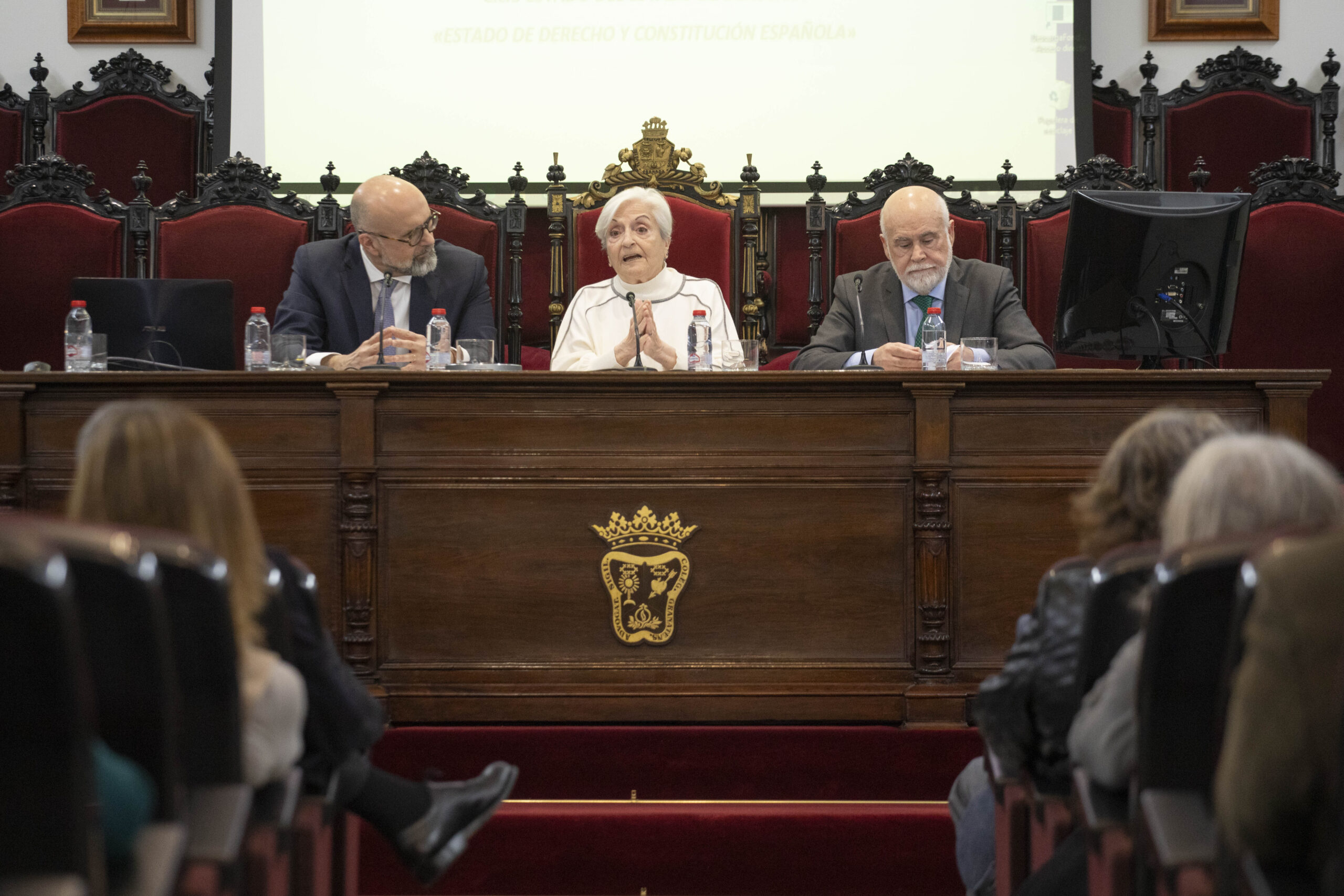 Mesa redonda 'Estado de Derecho y Constitución Española'