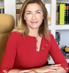 María Asunción Torres López se incorpora como nueva Académica de Número a la Real Academia de Jurisprudencia y Legislación de Granada